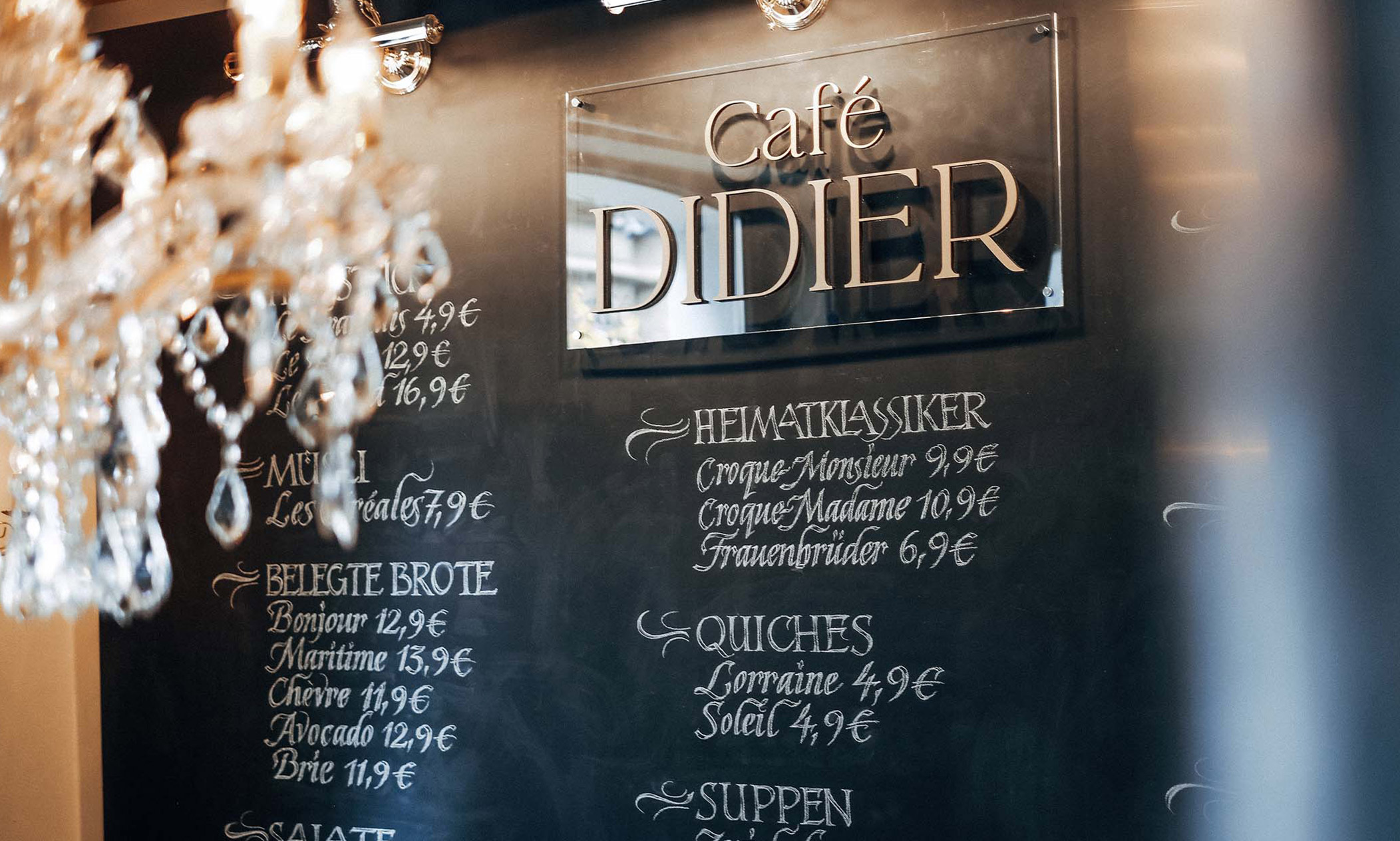 cafe_didier_tafel_restaurant_food_teamlemke_werbeagentur_aachen_2104x1264.pg