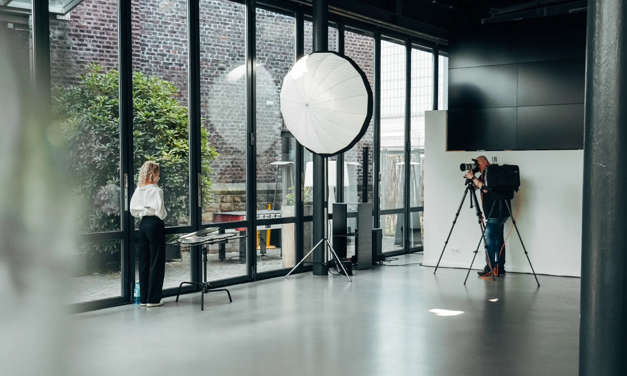 achten_jansen_makingoff_fotoshooting_teamlemke_werbeagentur_aachen_2104x1264px_1